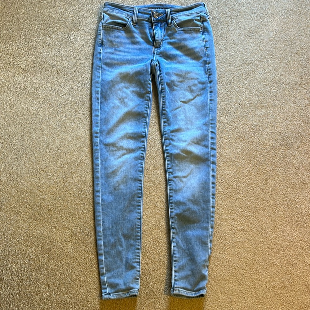 American Eagle light colored super stretch jegging